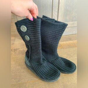 Girls size 3 knit Uggs